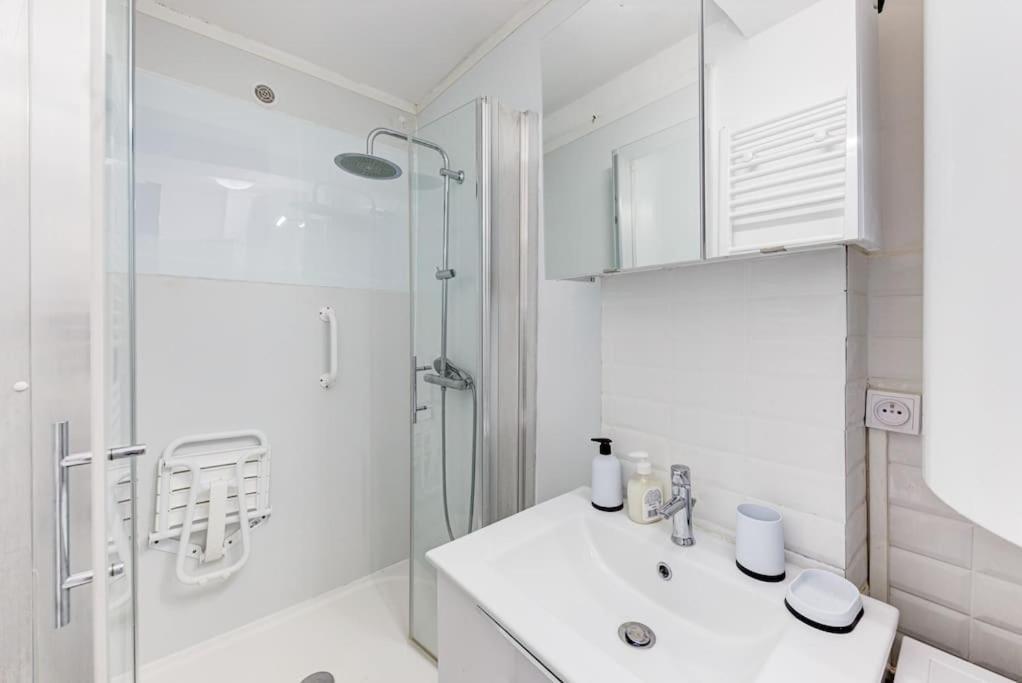 ホテル Le Central - Chambre Privative Avec Salon Et Terrasse Privee トゥールーズ エクステリア 写真