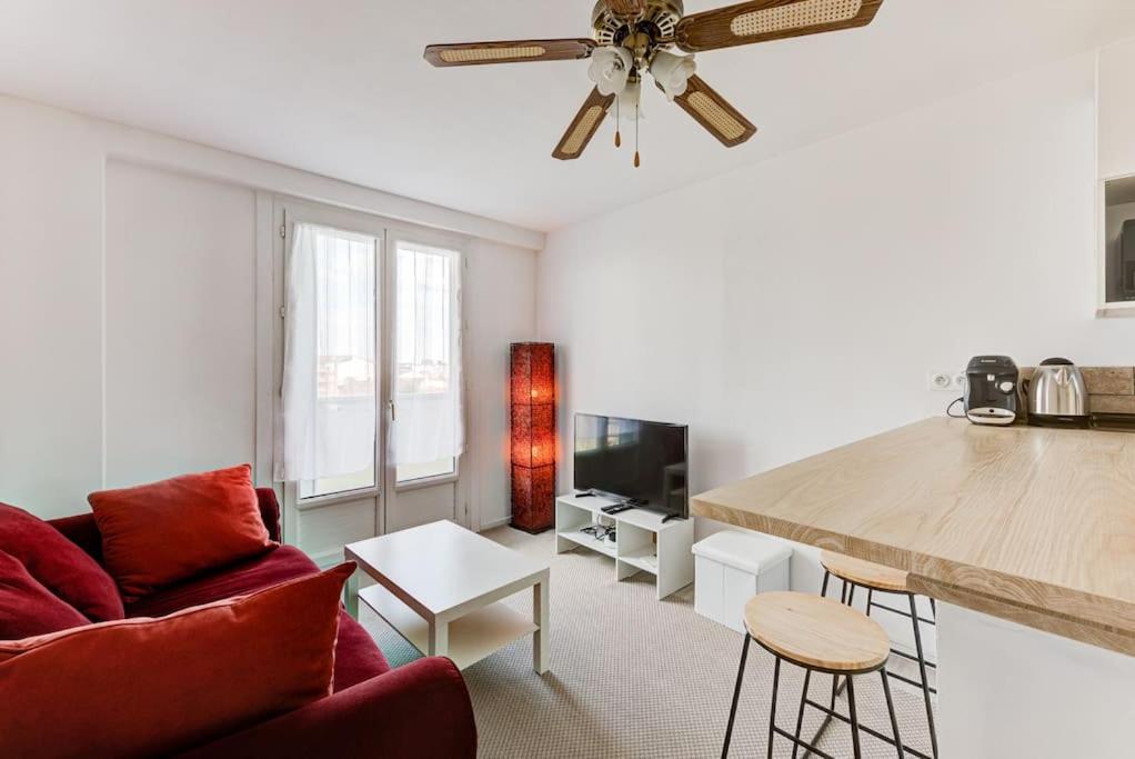 ホテル Le Central - Chambre Privative Avec Salon Et Terrasse Privee トゥールーズ エクステリア 写真